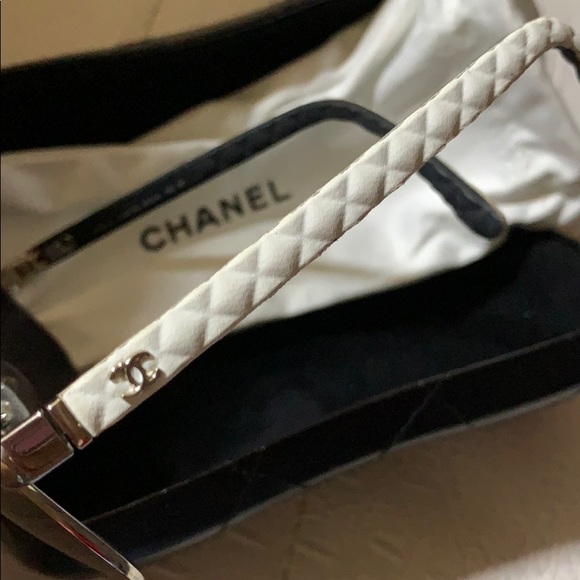 Authentic Chanel polarized pilot sunglass
